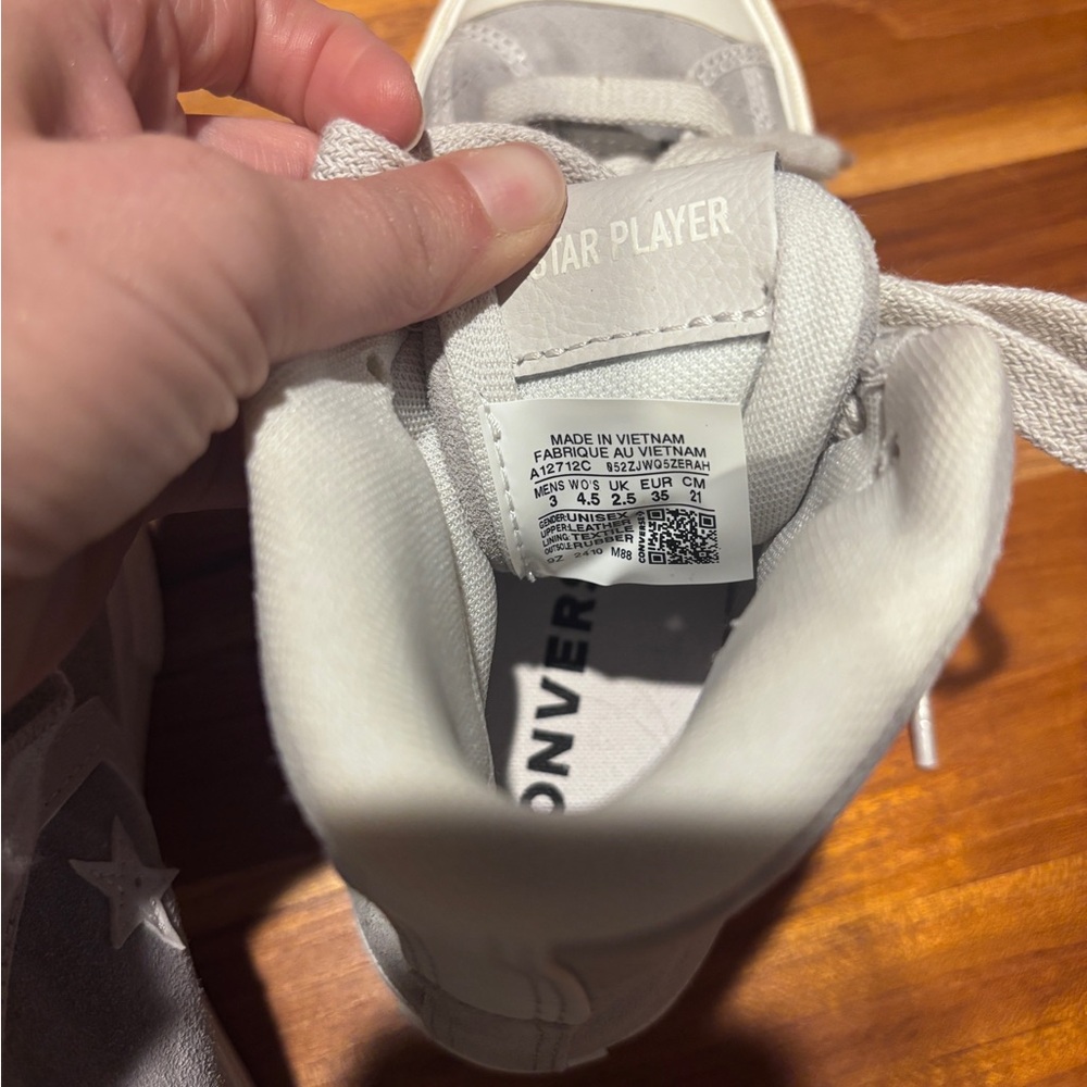 Gray High-Top Converse All-Stars 4.5 - Picture 6 of 8